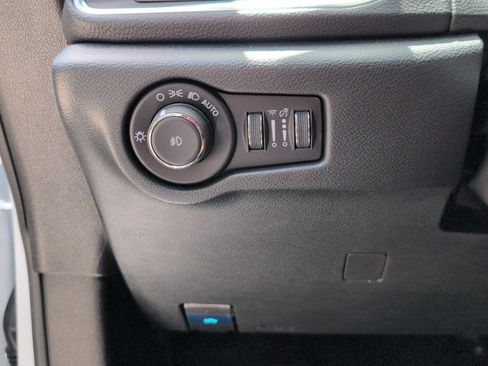 Used 2026 Chrysler Pacifica Pinnacle FWD image 20
