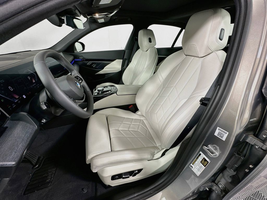 Used 2026 BMW 530i w/ Premium Package RWD image 21
