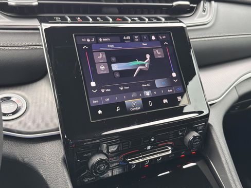 New 2026 Jeep Grand Cherokee L 2WD image 15