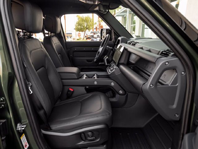 New 2026 Land Rover Defender 110 X-Dynamic SE AWD/4WD image 34