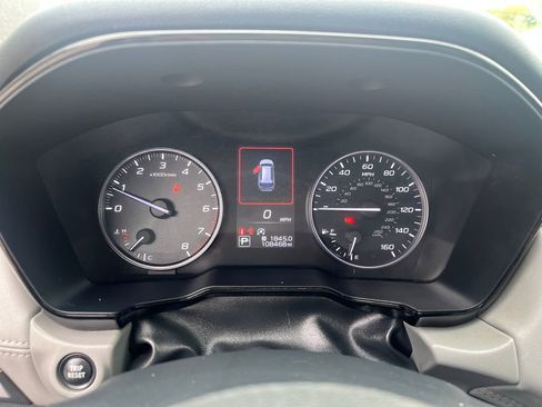 Used 2023 Subaru Outback Premium AWD/4WD image 30
