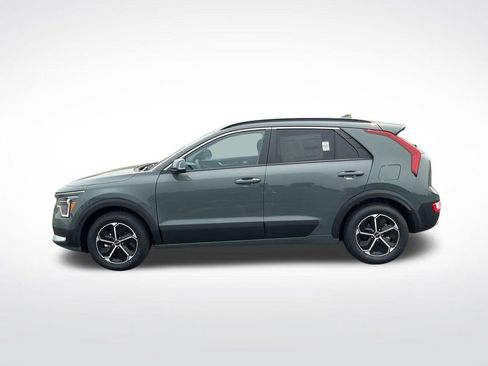 New 2025 Kia Niro EX image 2