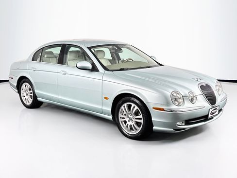 Used 2003 Jaguar S-TYPE 4.2 RWD image 2