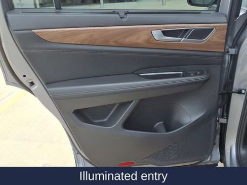 Used 2024 Volkswagen Atlas SE image 20