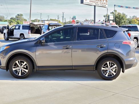Used 2017 Toyota RAV4 XLE image 5