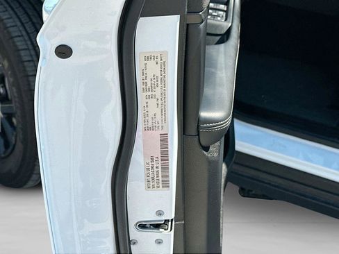 Used 2024 Jeep Grand Cherokee L Altitude image 34