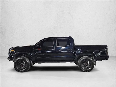 Used 2020 Toyota Tacoma Limited image 8