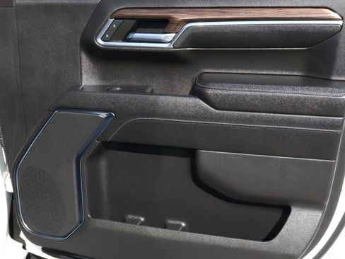 Used 2023 Chevrolet Silverado 1500 LT Trail Boss image 18