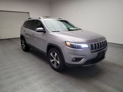 Used 2019 Jeep Cherokee Limited image 13