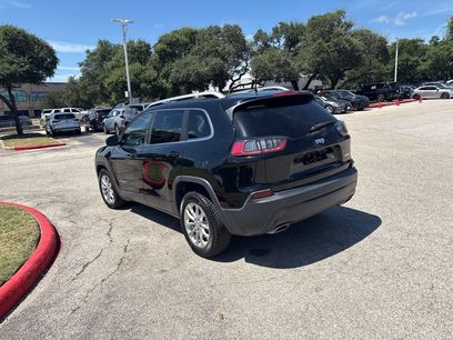 Used 2019 Jeep Cherokee Latitude w/ Popular Appearance Group