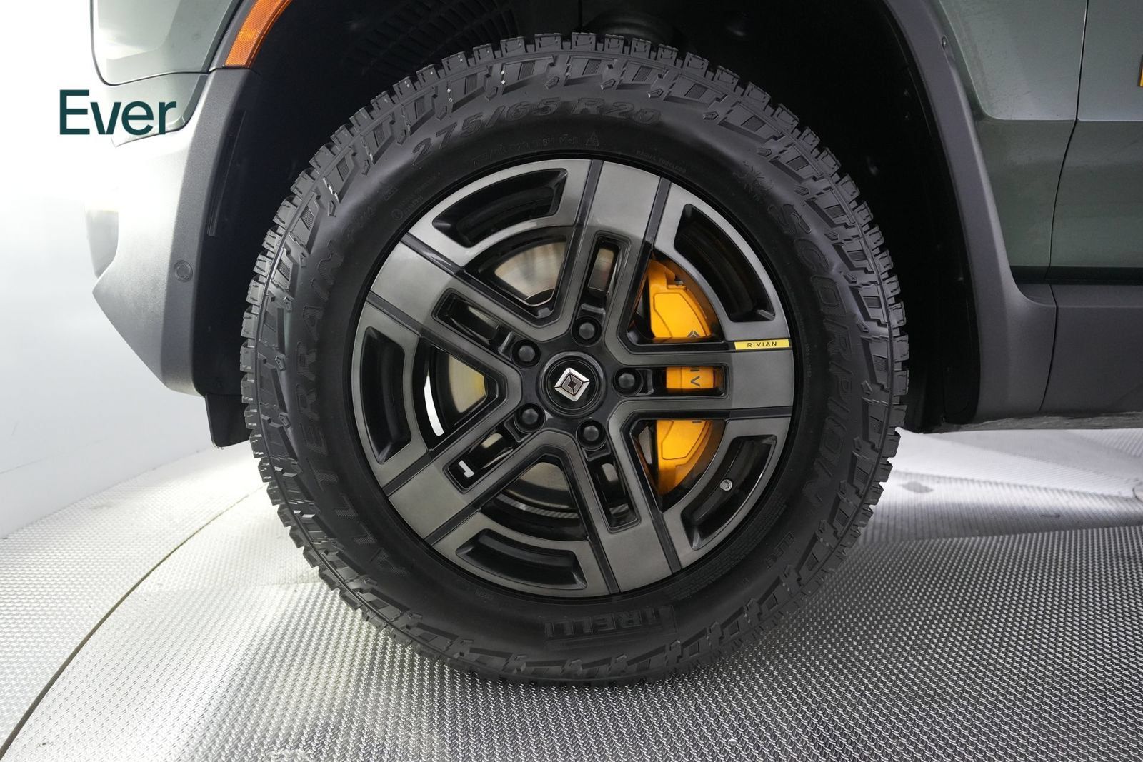 Used 2023 Rivian R1S Adventure Quad AWD/4WD image 19