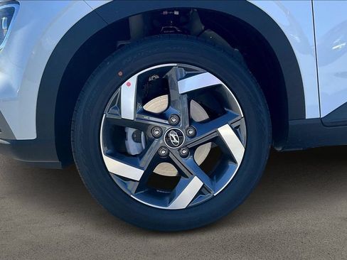 Certified 2026 Hyundai Venue SEL FWD image 13