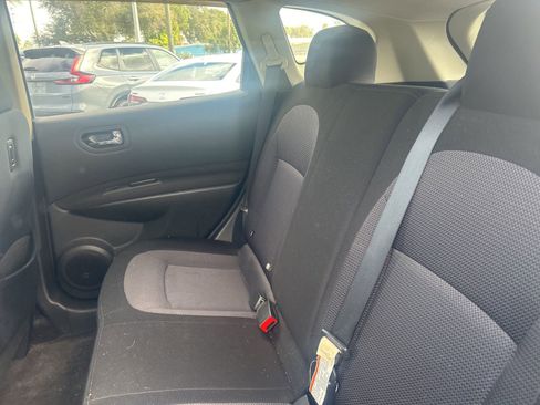 Used 2013 Nissan Rogue SV image 9