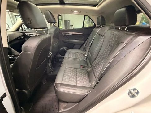Used 2023 Buick Envision Avenir AWD/4WD image 17
