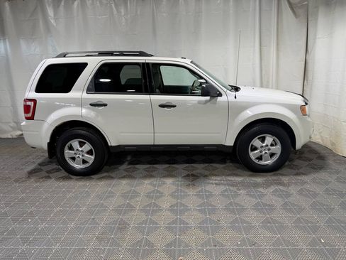 Used 2009 Ford Escape XLT AWD/4WD image 9