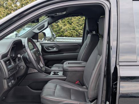 Used 2022 Chevrolet Tahoe RST w/ Luxury Package image 18