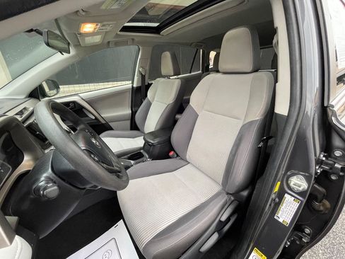 Used 2013 Toyota RAV4 XLE FWD image 36