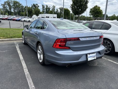 Used 2017 Volvo S90 T5 Momentum w/ Convenience Package FWD image 15