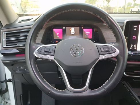 Certified 2024 Volkswagen Atlas SEL AWD/4WD image 18