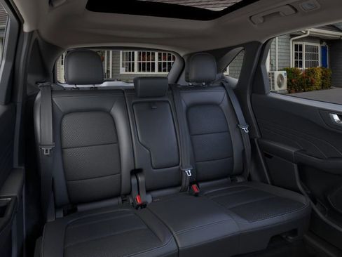 Used 2025 Ford Escape SE image 11