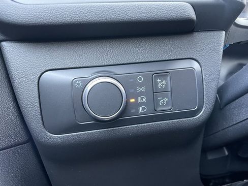 Used 2022 Ford Escape SE image 46