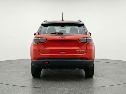 Used 2025 Jeep Compass Trailhawk image 7