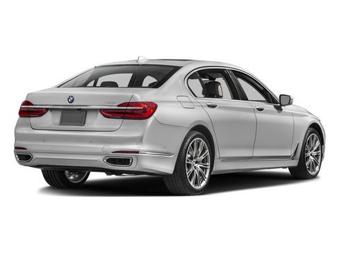Used 2016 BMW 740i RWD image 2