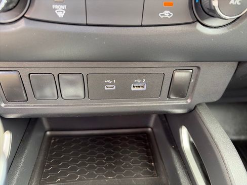 Certified 2022 Nissan Frontier SV AWD/4WD image 16