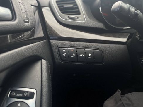 Used 2015 Kia Cadenza Premium w/ Technology Package FWD image 20