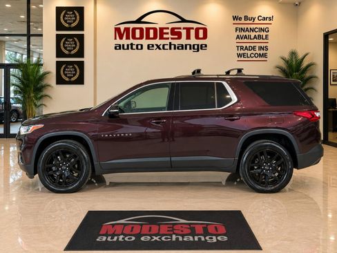 Used 2020 Chevrolet Traverse LT w/ LPO, Blackout Package AWD/4WD image 6