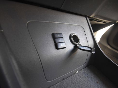 Used 2011 Toyota Prius Four w/ Solar Roof Pkg FWD image 14