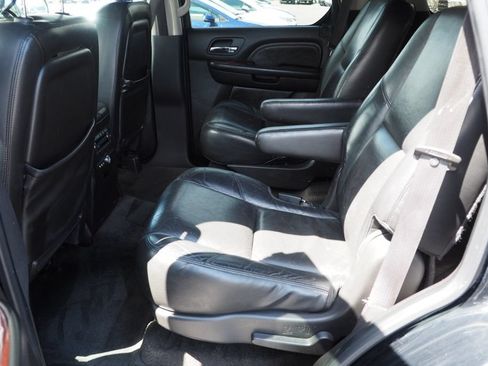 Used 2008 Cadillac Escalade AWD image 13
