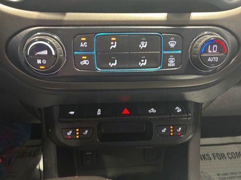 Used 2018 Chevrolet Colorado Z71 AWD/4WD image 25