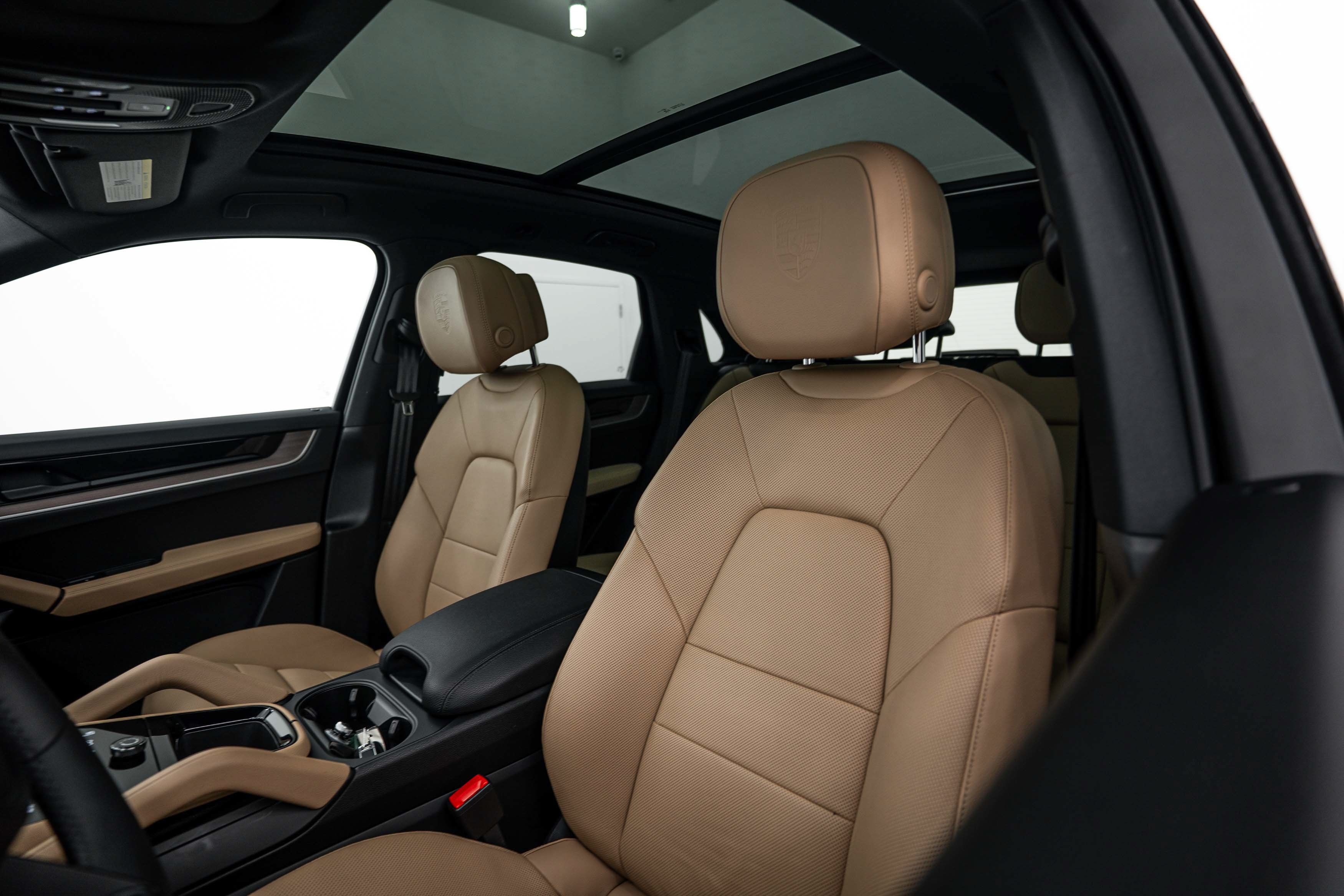 Certified 2026 Porsche Cayenne AWD/4WD image 20