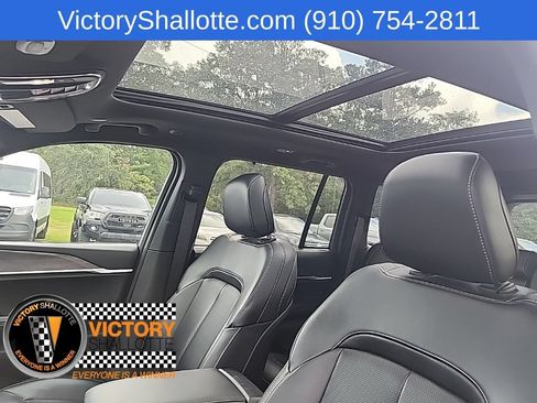 Certified 2025 Jeep Grand Cherokee Limited w/ Luxury Tech Group II AWD/4WD image 16