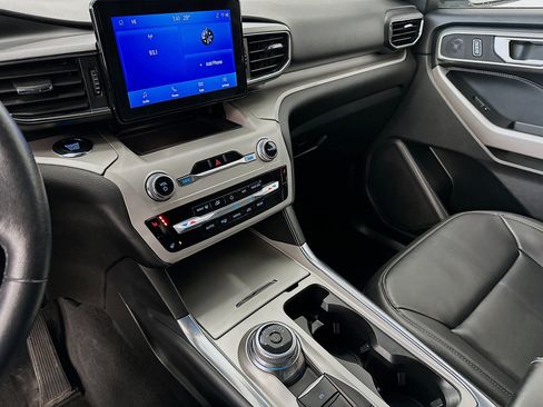 Used 2023 Ford Explorer XLT w/ Equipment Group 202A image 26