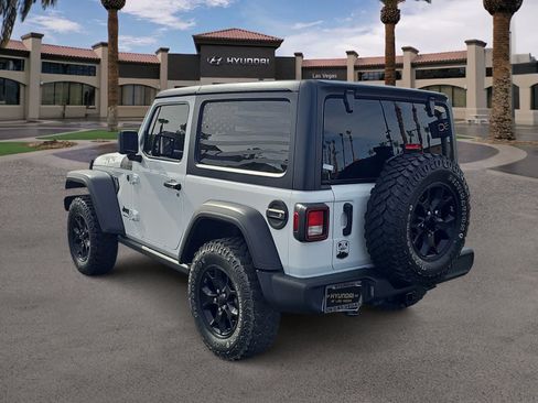 Used 2022 Jeep Wrangler Sport AWD/4WD image 6