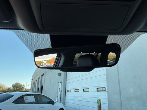 Used 2025 Toyota Grand Highlander FWD image 19