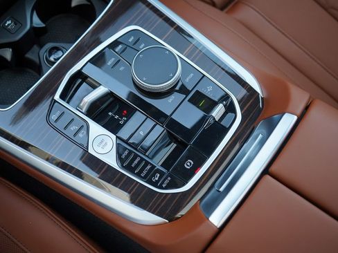 New 2026 BMW X5 xDrive50e w/ M Sport Package image 19