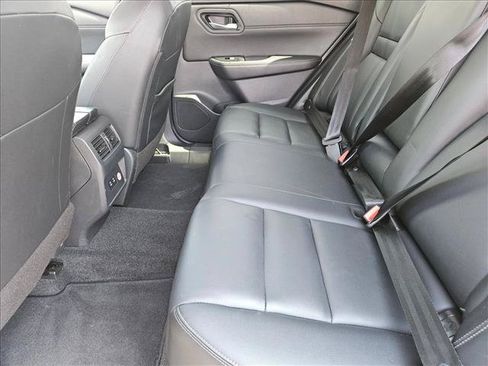 Used 2026 Nissan Rogue SL FWD image 5