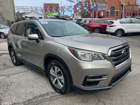 Used 2019 Subaru Ascent Premium w/ Popular Package #3 image 4