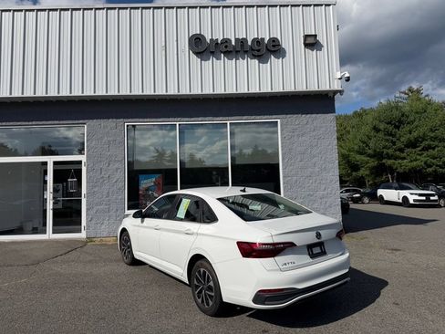 Used 2022 Volkswagen Jetta S FWD image 3