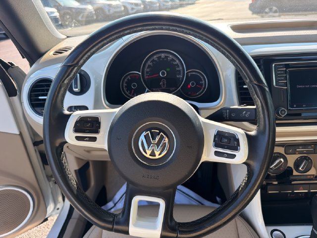 Used 2018 Volkswagen Beetle 2.0T S w/ Style & Comfort Package FWD image 14