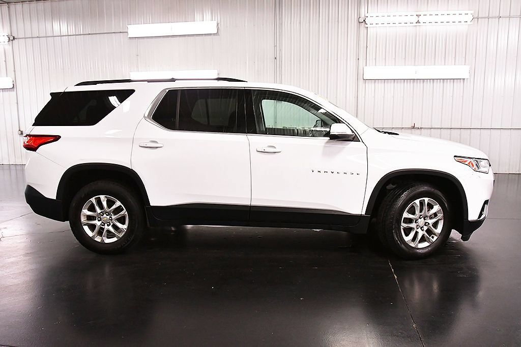 Used 2021 Chevrolet Traverse LT AWD/4WD image 8