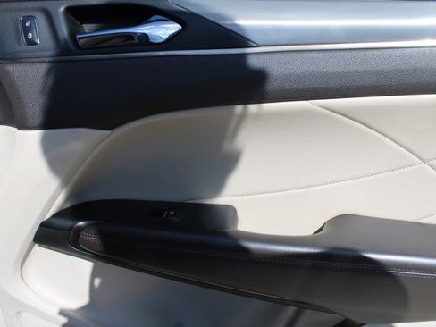 Used 2018 Lincoln MKC Premiere FWD image 20