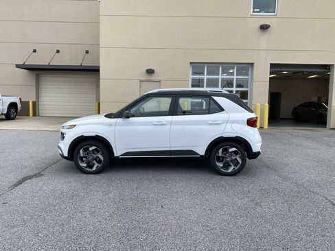 New 2026 Hyundai Venue SEL FWD image 5