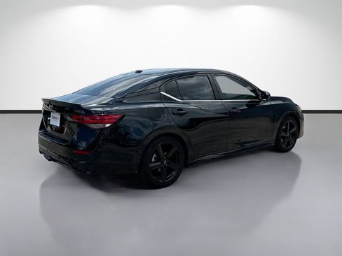 Used 2024 Nissan Sentra SR w/ SR Premium Package FWD image 3