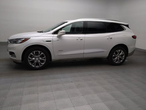 Used 2018 Buick Enclave Avenir w/ Avenir Technology Package image 2