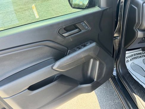 Certified 2024 Chevrolet Colorado Trail Boss w/ Technology Package AWD/4WD image 16