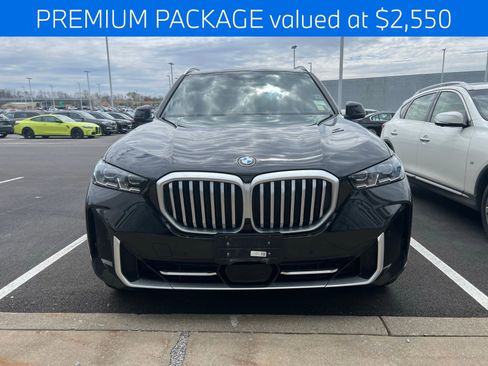 Used 2024 BMW X5 xDrive40i w/ Premium Package image 3